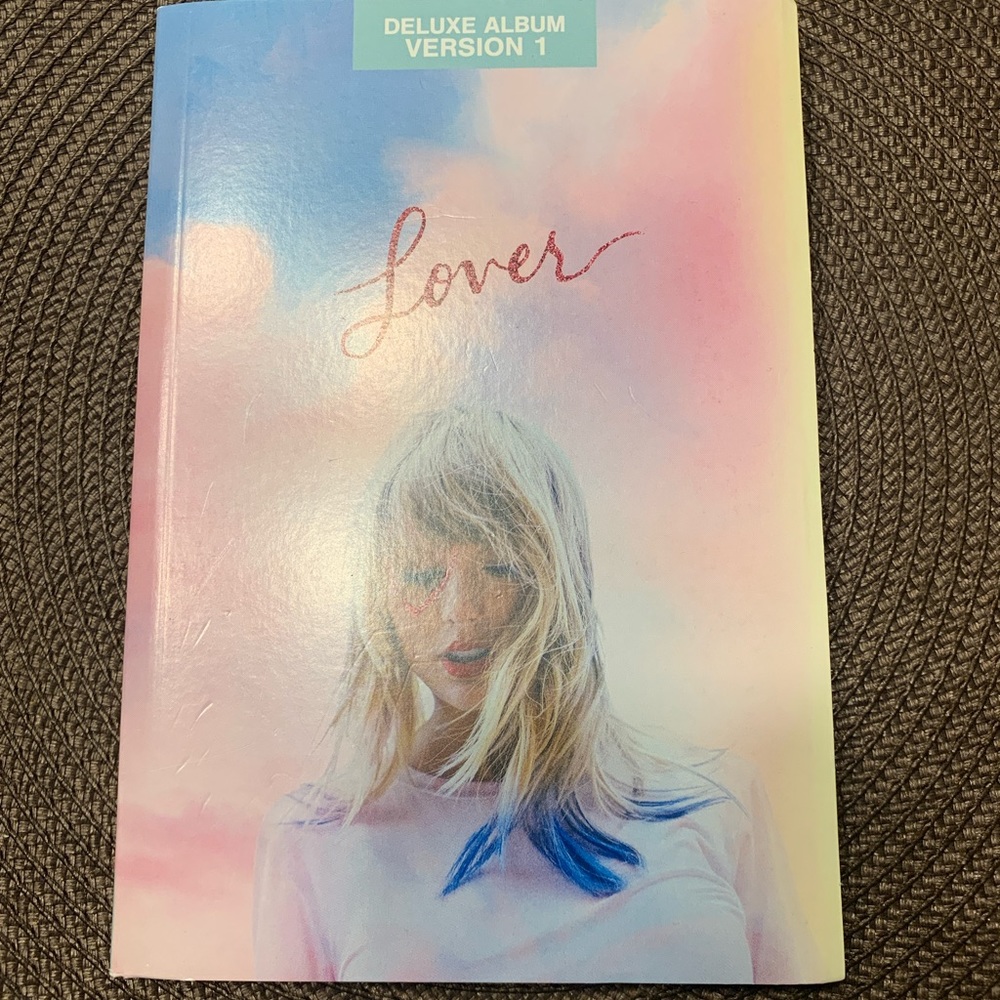 Taylor Swift Lover Journal (version 1)
